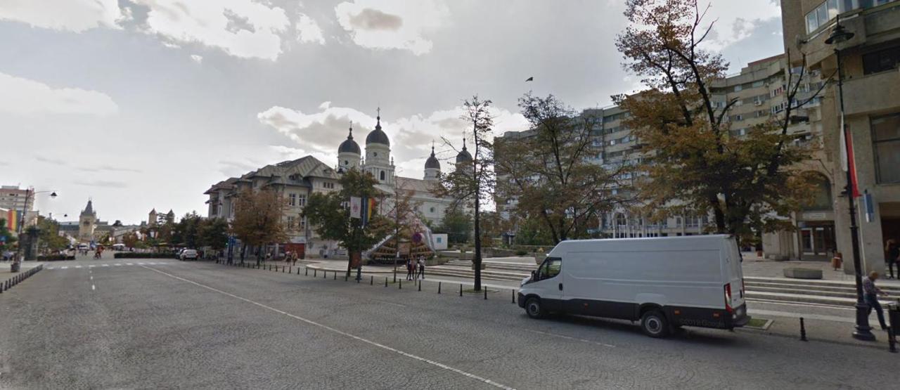 Spacious Apartment In City Centre Iasi Eksteriør bilde