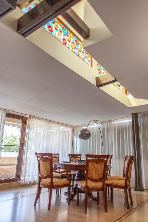 Spacious Apartment In City Centre Iasi Eksteriør bilde
