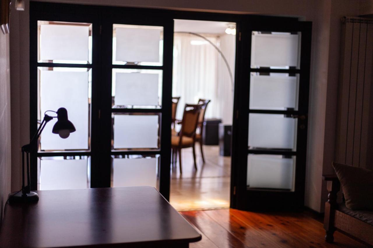 Spacious Apartment In City Centre Iasi Eksteriør bilde