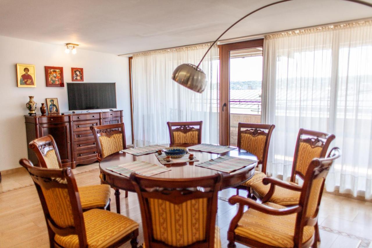 Spacious Apartment In City Centre Iasi Eksteriør bilde