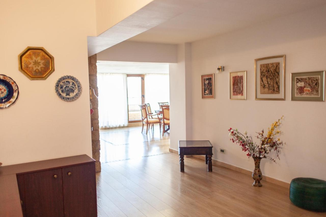 Spacious Apartment In City Centre Iasi Eksteriør bilde
