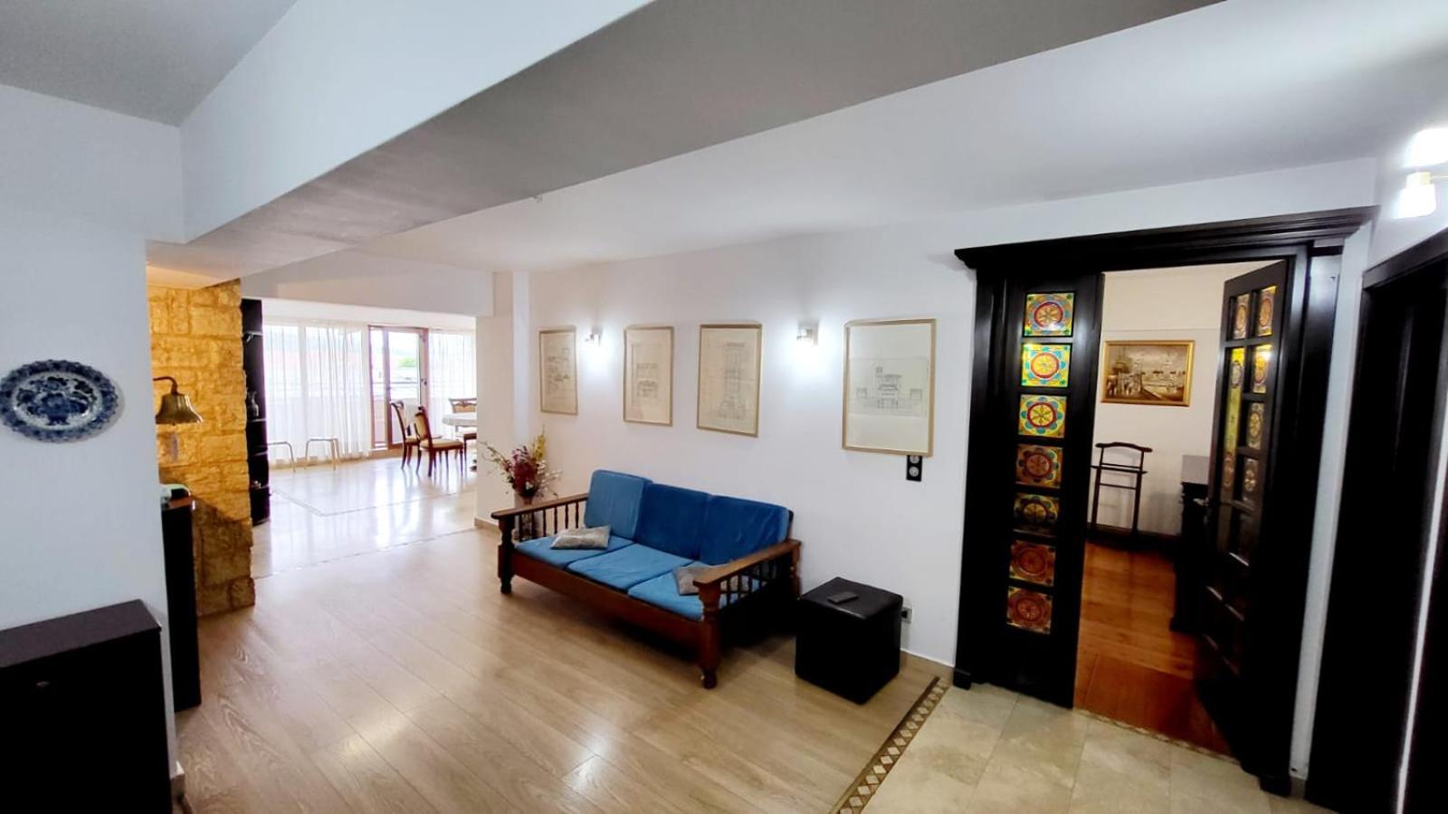 Spacious Apartment In City Centre Iasi Eksteriør bilde